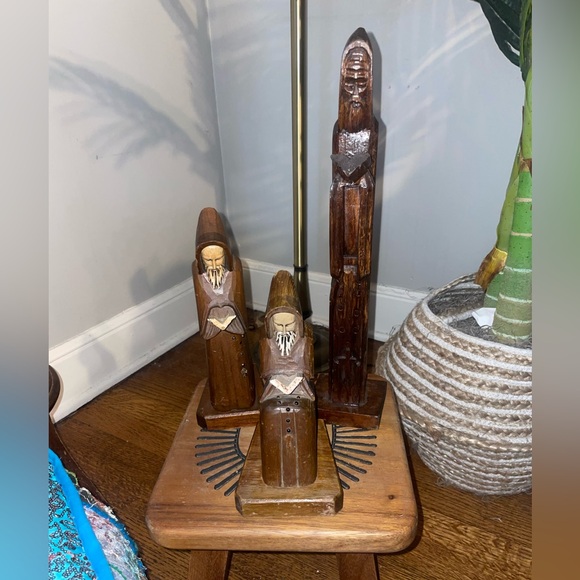Vintage Hand Carved Wooden Praying Monks - Picture 2 of 6